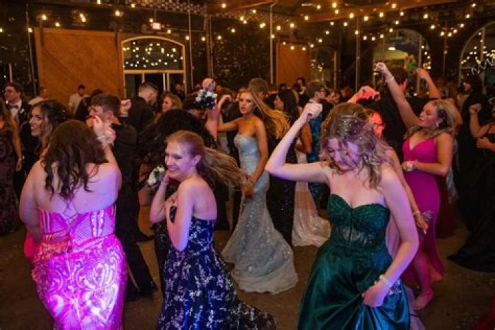 Discovering Promhub: The Ultimate Hub for Prom Night Enthusiasts