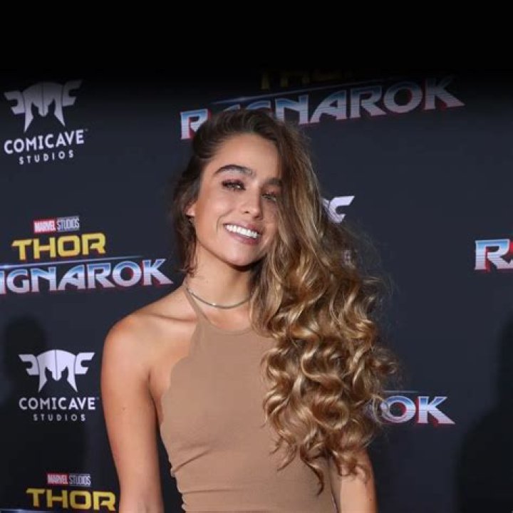 Exploring the Allure of Sommer Ray in the Adult Entertainment Industry