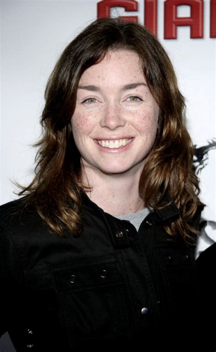 Exploring the Life and Career of Julianne Phillips