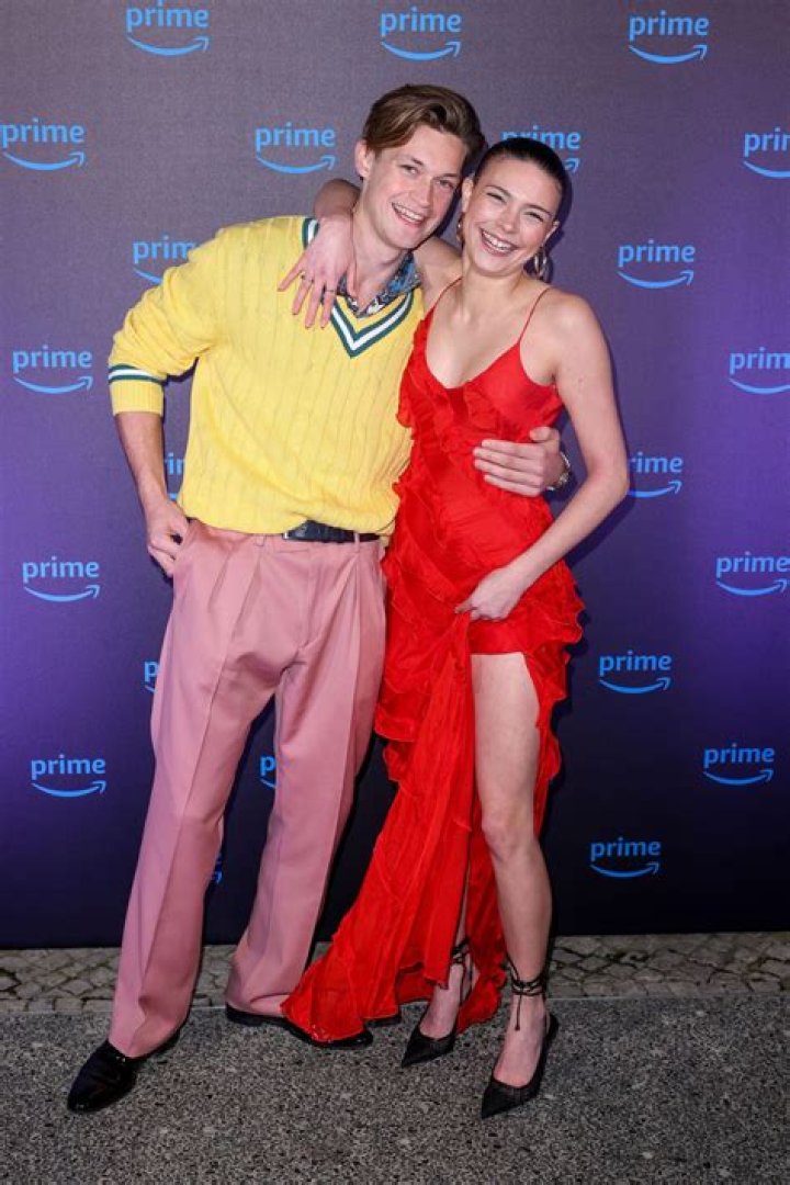 Exploring the Life of Damian Hardung and His Girlfriend