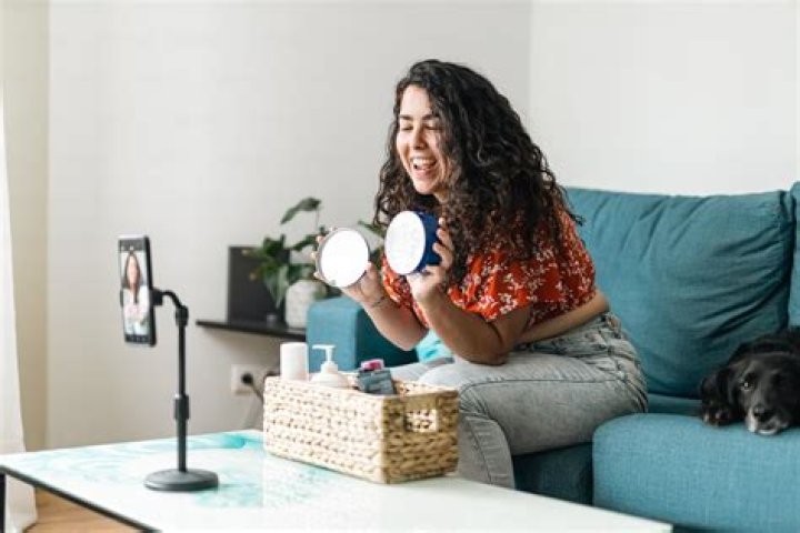 Mimiiyous: The Rise of a Social Media Phenomenon