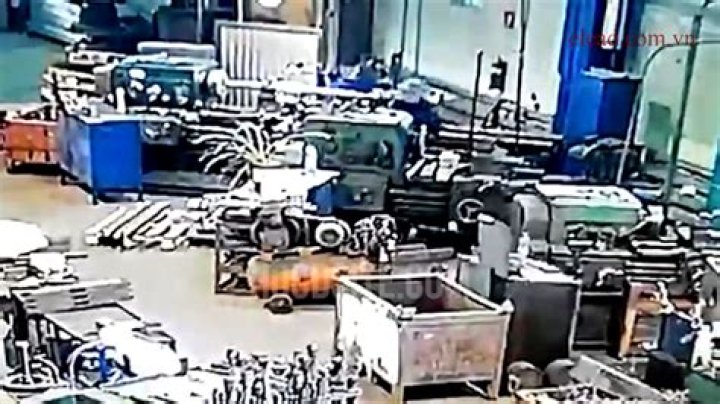 Russian Lathe Incident: Understanding the Cause, Impact, and Safety Lessons