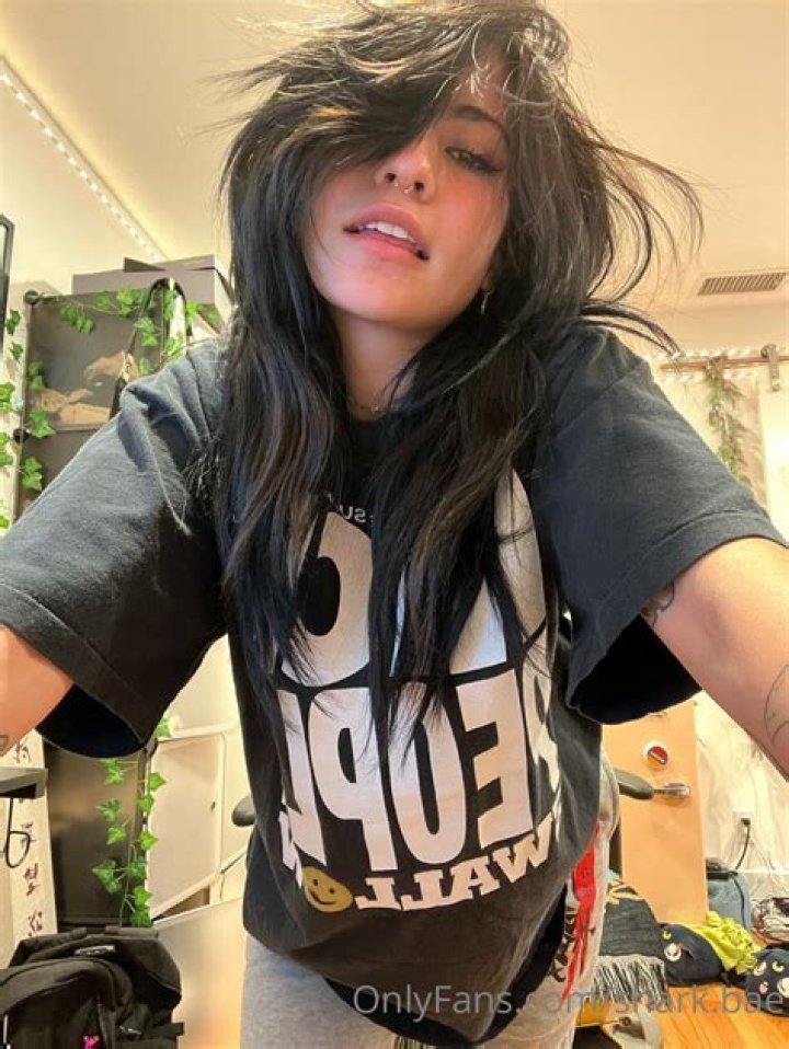 Unveiling Shark Bae: The Controversy Surrounding Her Leaked OnlyFans Content