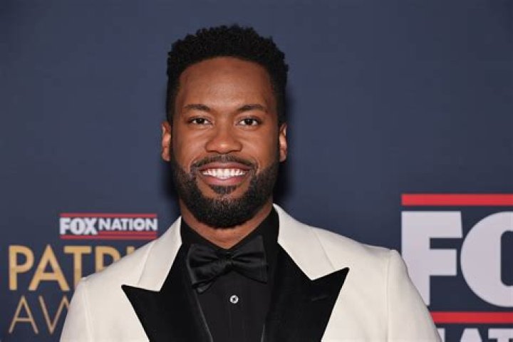 Unveiling the Height of Lawrence Jones from Fox News